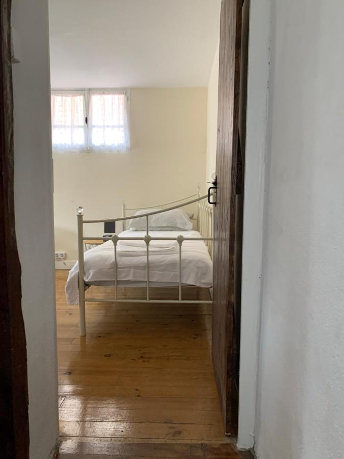 Doxie Cottage Saint-Chabrais Екстер'єр фото